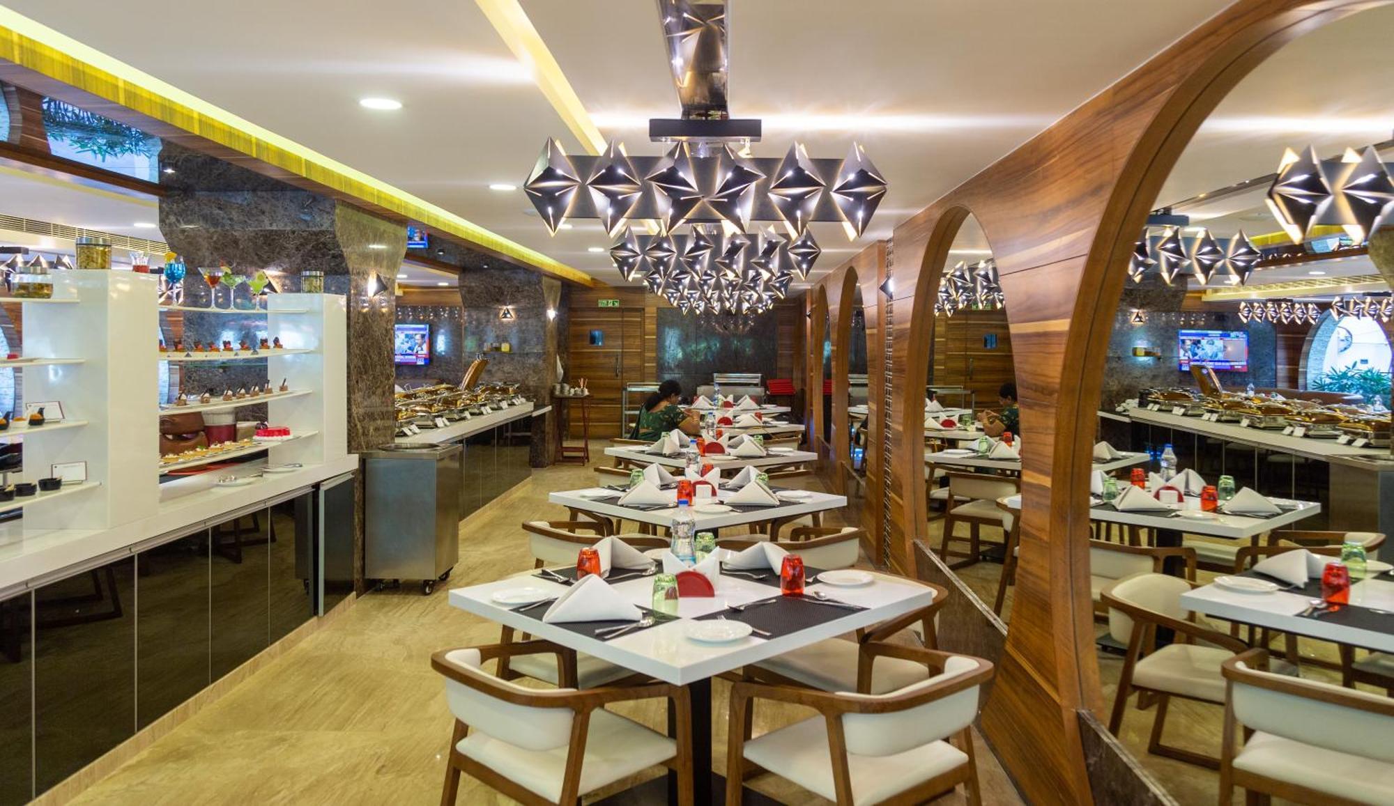 Hotel Park Elanza Chennai Exterior photo