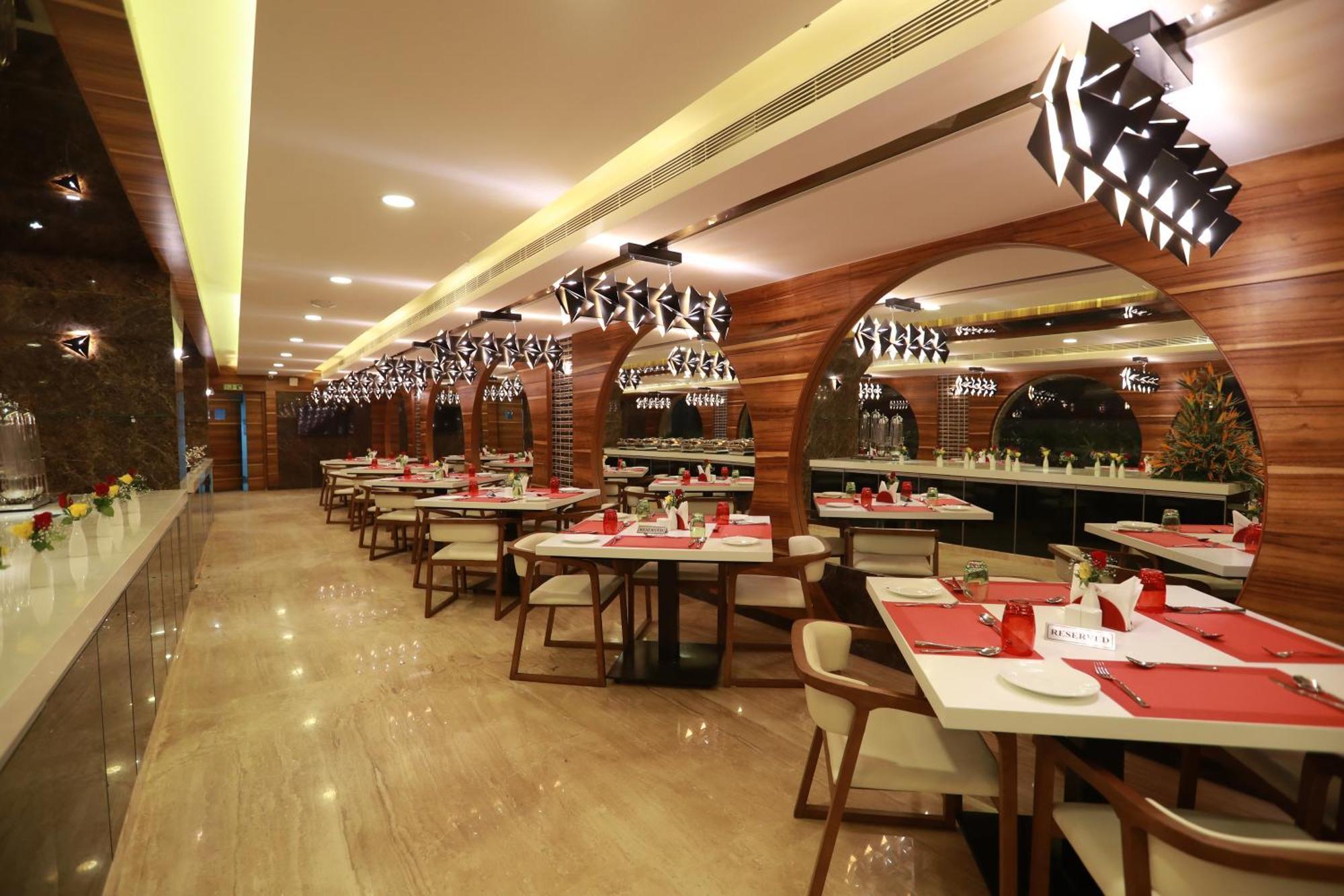 Hotel Park Elanza Chennai Exterior photo