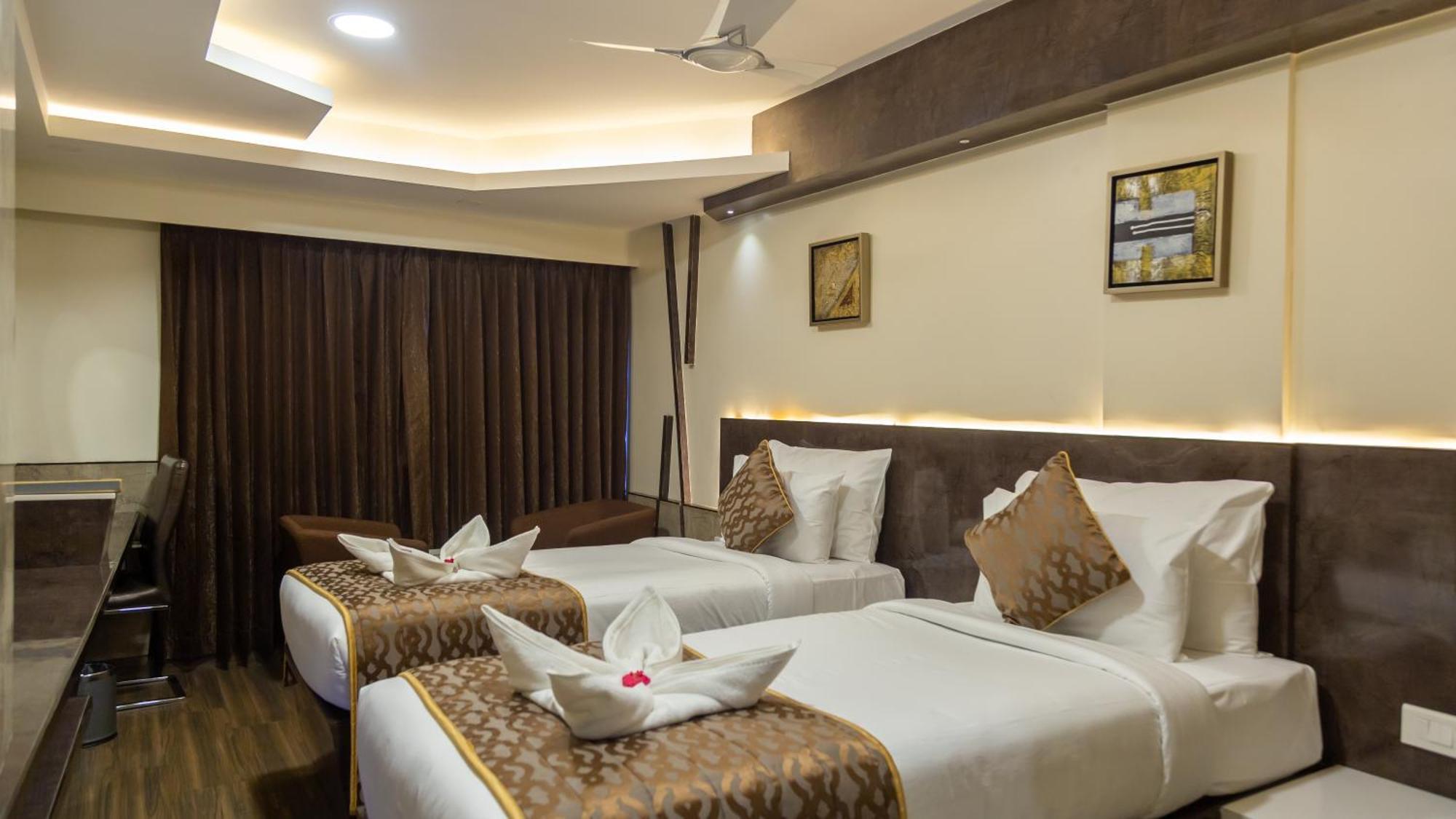 Hotel Park Elanza Chennai Exterior photo