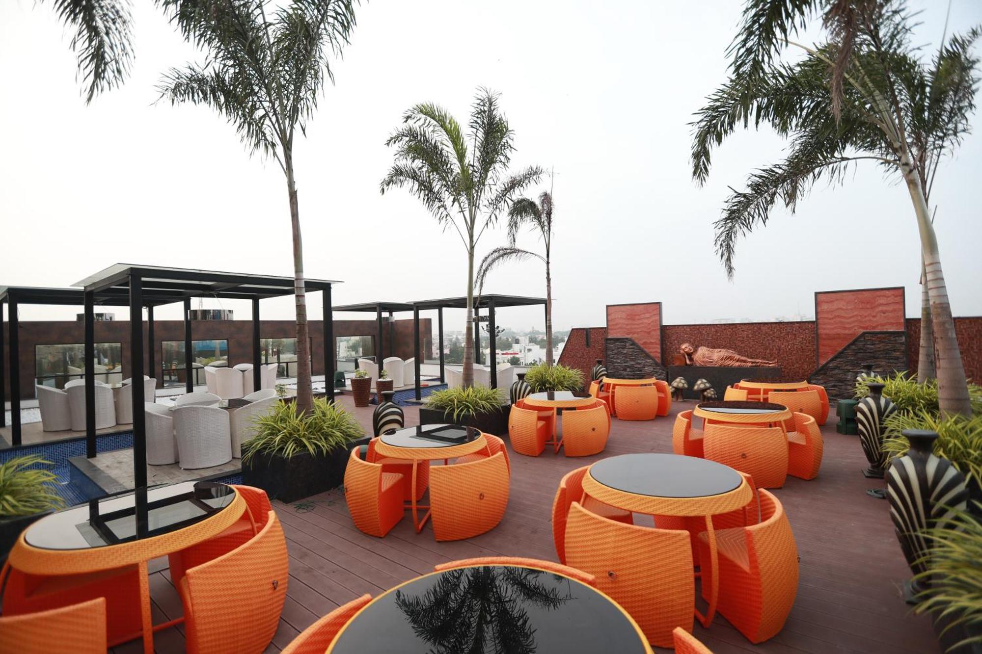 Hotel Park Elanza Chennai Exterior photo
